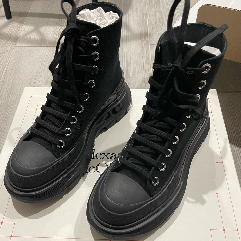 (SOLD)Alexander Mcqueen High Top Sneakers